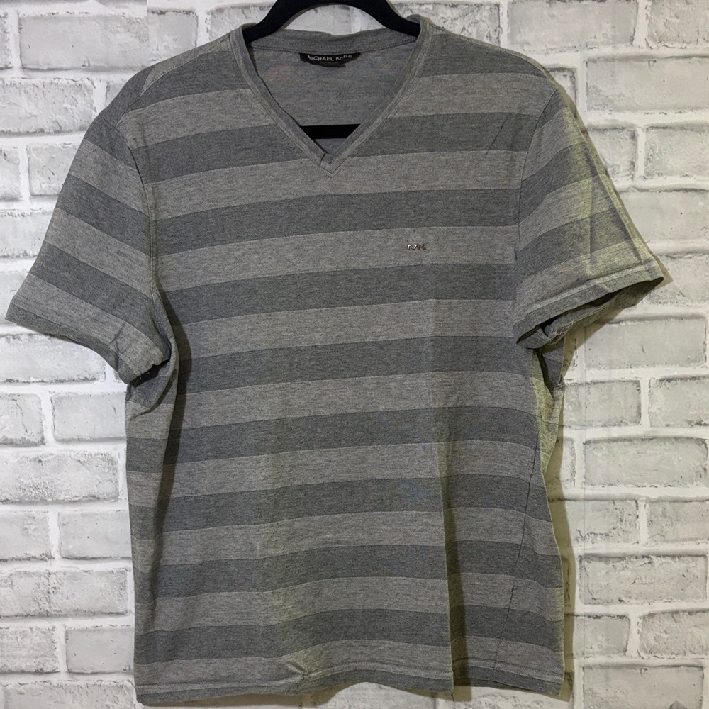 Michael Kors men’s Charcoal and Light Gray Striped V-Neck Tee, size large